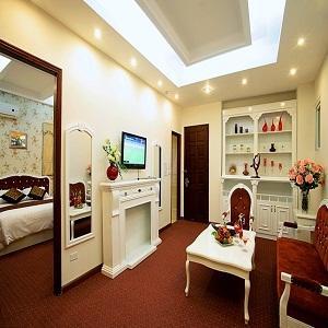 Lavish Centre 3*